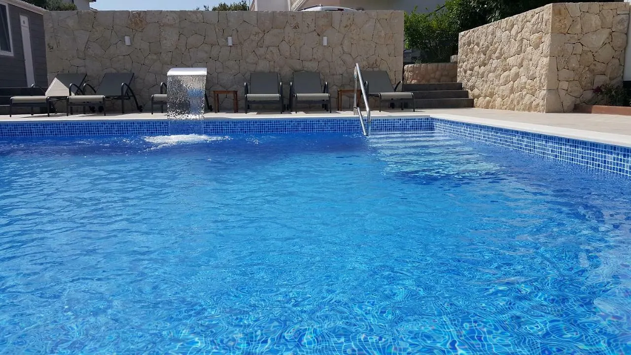 Villa Anka Kampor 4*,